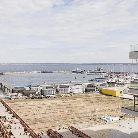 Elegant Seaview Flat In Noblessner Korter