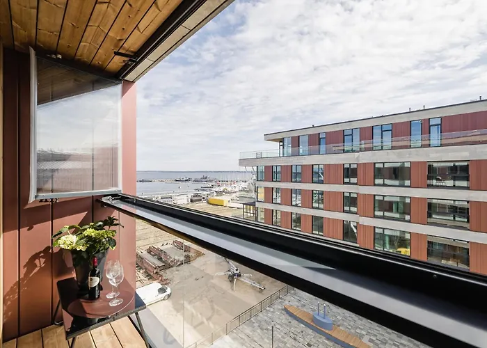 Elegant Seaview Flat In Noblessner Tallinn